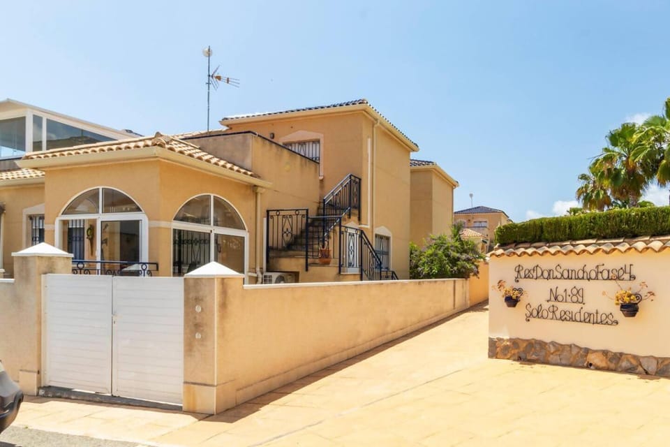Bungalow Pink Dolce Vita Apartment in Vega Baja del Segura