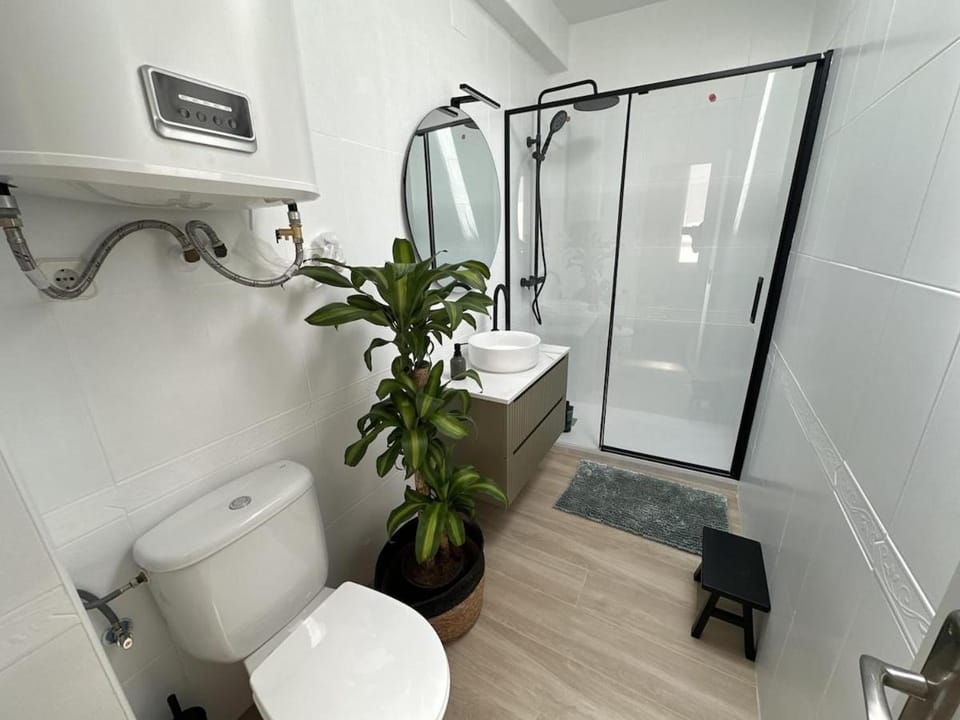 Shower, Bathroom