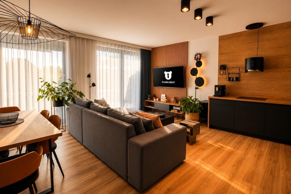 TV and multimedia, Coffee/tea facilities, Kitchen or kitchenette, Living room, Seating area, Dining area