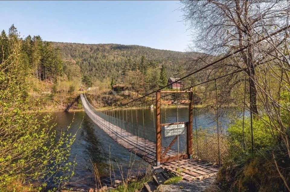 Tinyhouse surrounding Norwegian mountains House in Bergen
