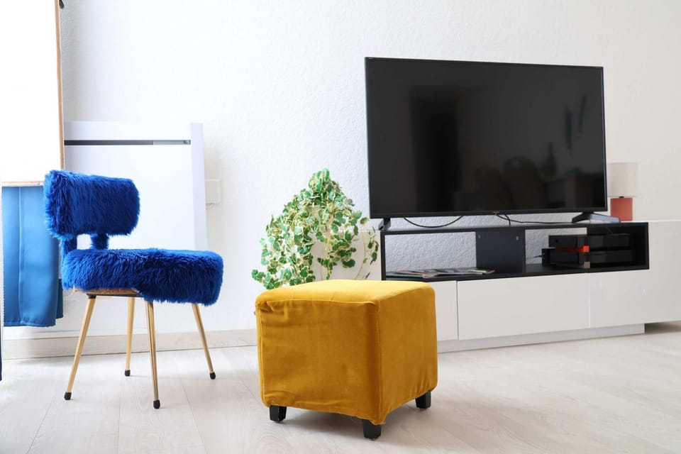 Communal lounge/ TV room, TV and multimedia, Living room
