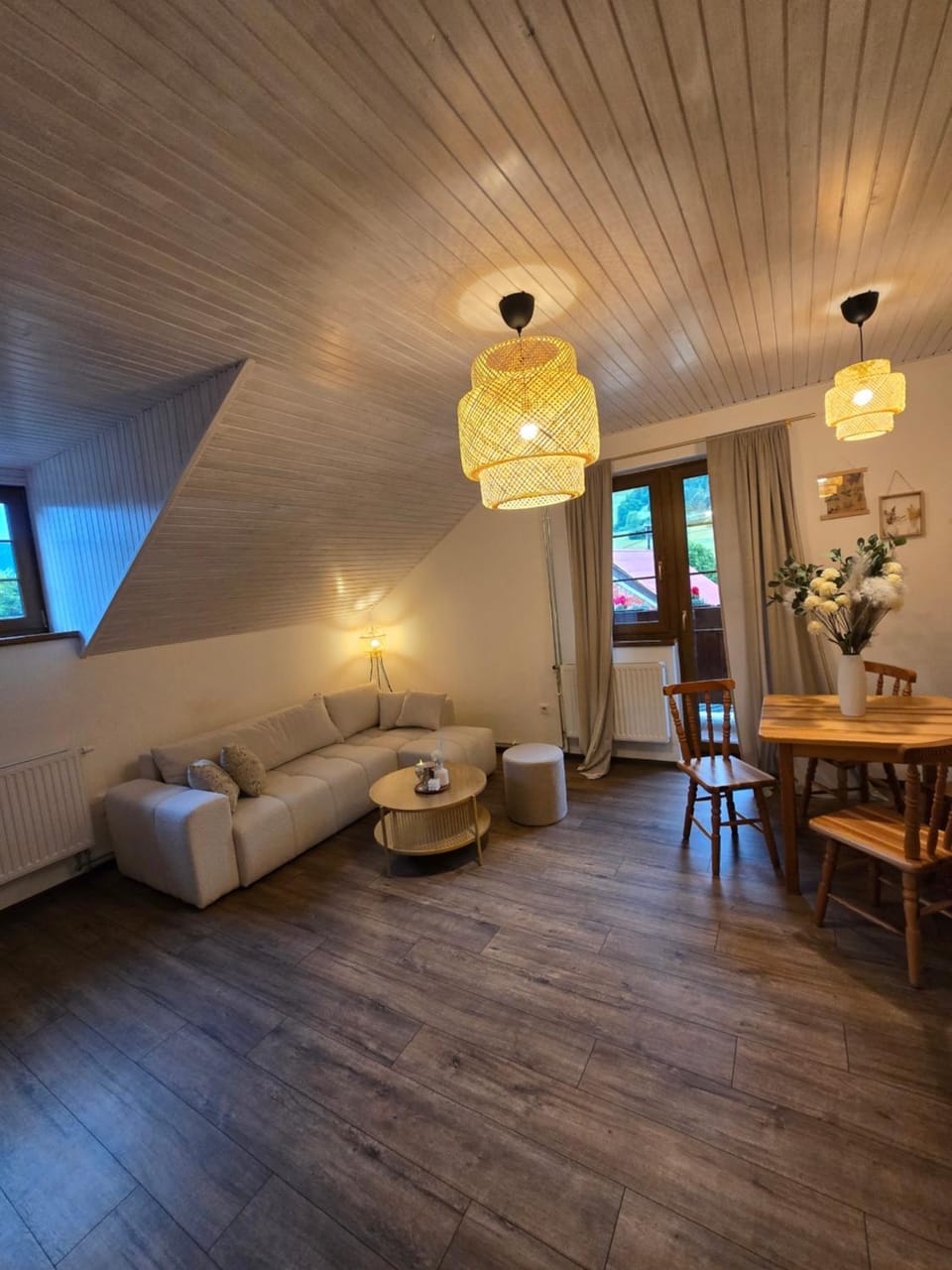 Living room, Seating area, Dining area
