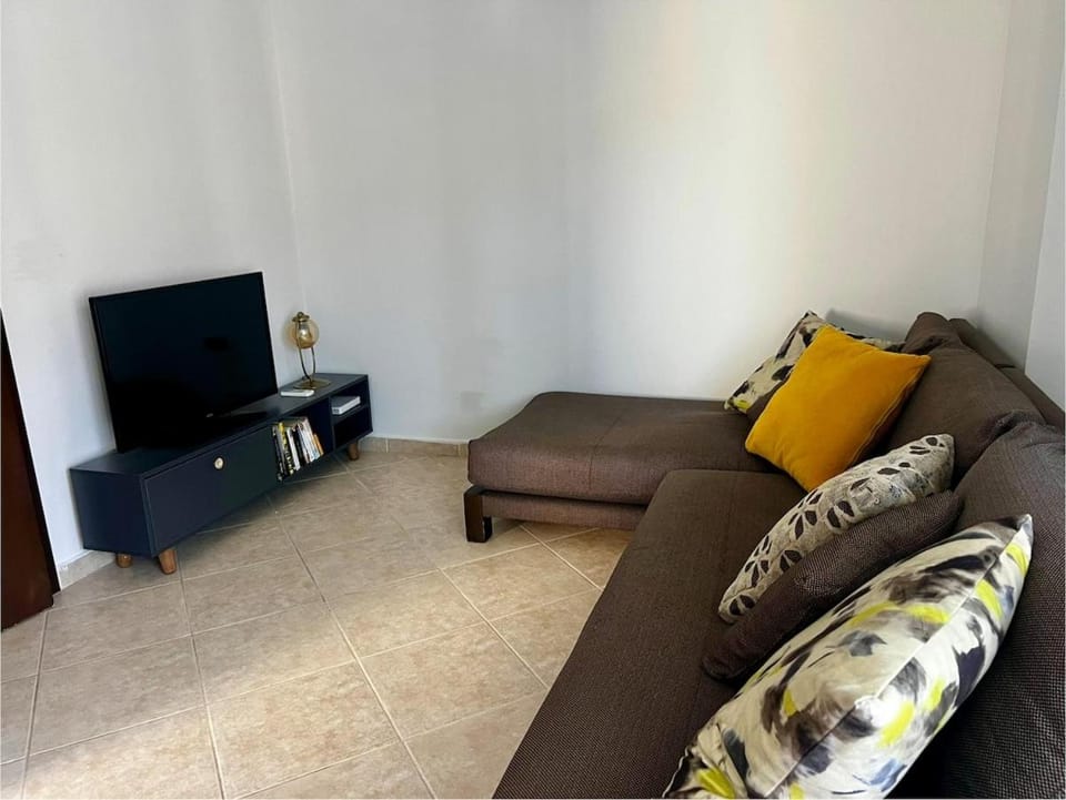 In a Complex with Pool and Perfect Location Apartment in Side