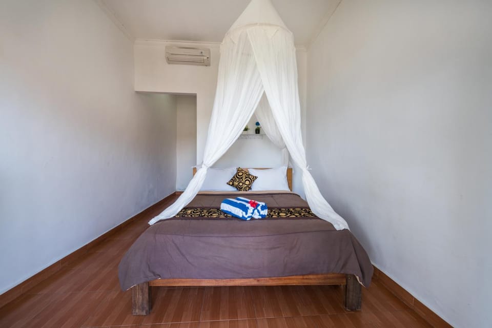 Bed, Photo of the whole room, Bedroom, air conditioner