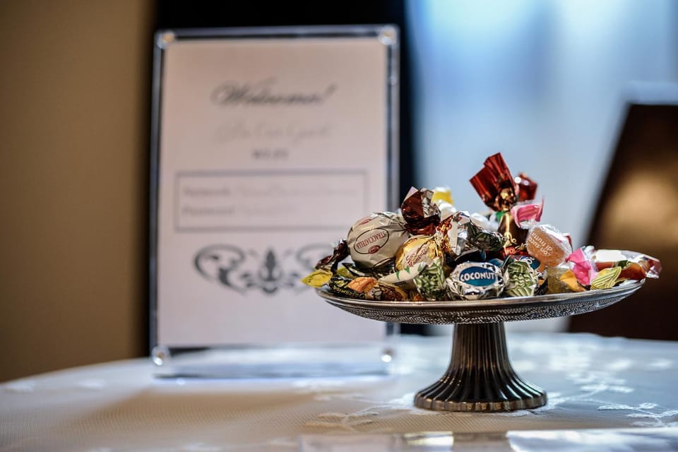 Food and drinks, Decorative detail, Breakfast, Continental breakfast, Buffet breakfast, Lunch, Dinner