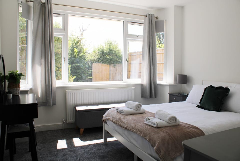Bed, Bedroom, wardrobe