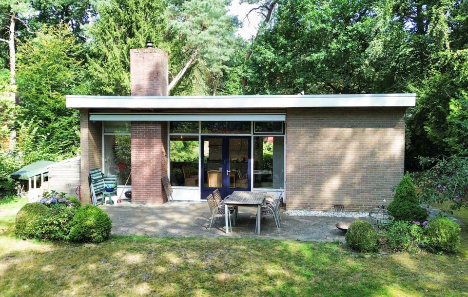 Property building, Garden, Balcony/Terrace