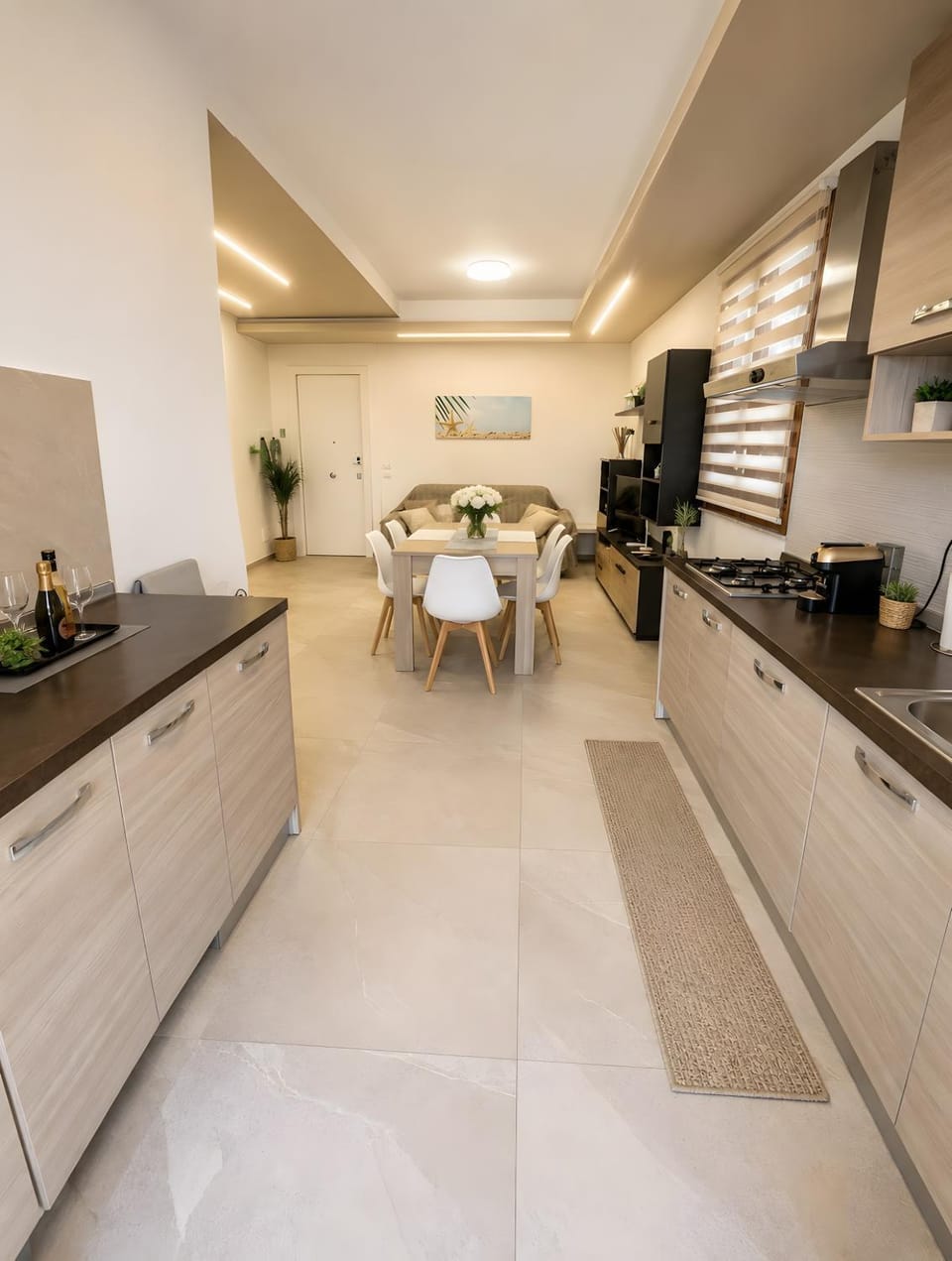 Kitchen or kitchenette, Living room