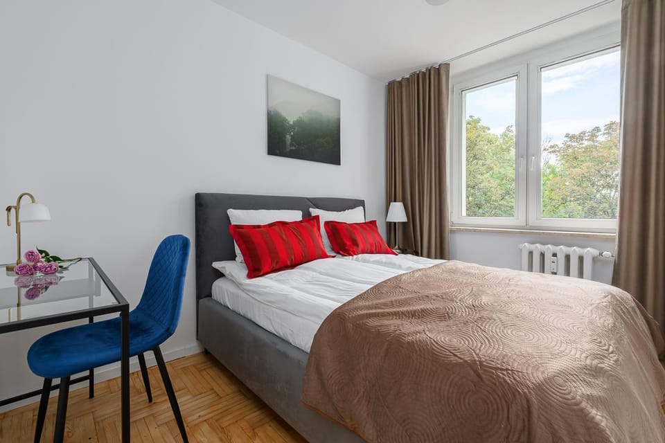 Bed, Day, Bedroom
