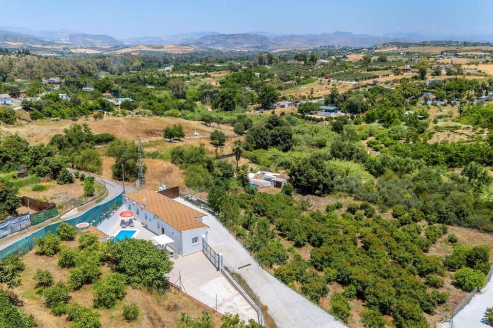Casa Elisa Rural Pool Villa with Mountain Views Villa in Sierra de las Nieves