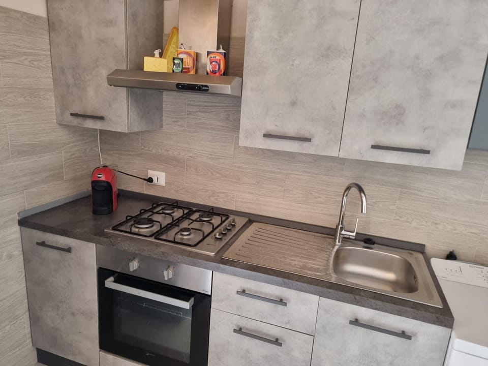 Coffee/tea facilities, Kitchen or kitchenette, Breakfast, dishwasher, stove, washing machine