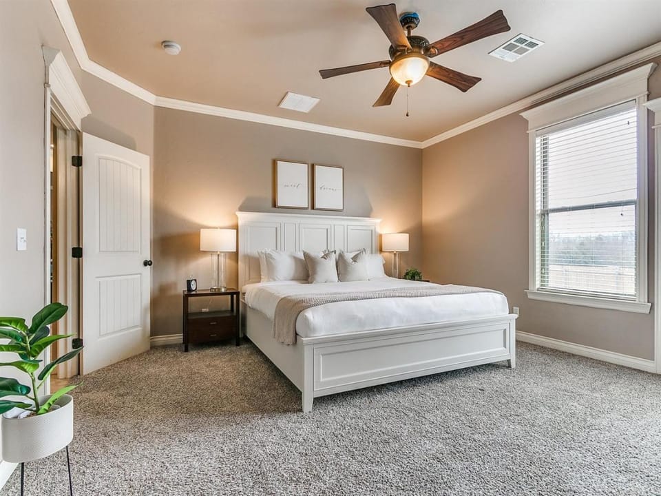 Welcome Home to Comfort and Convenience in Norman! House in Norman