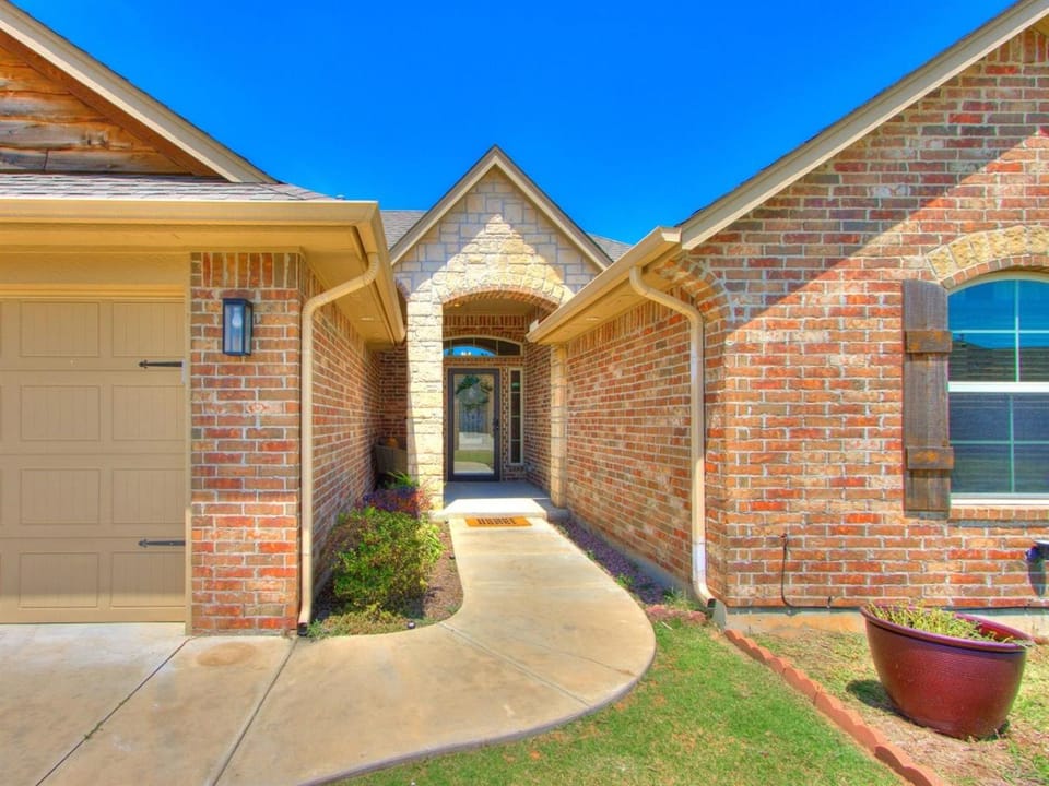 Wonderful Windmill Farms Where Every Stay Feels Like Coming Home House in Midwest City