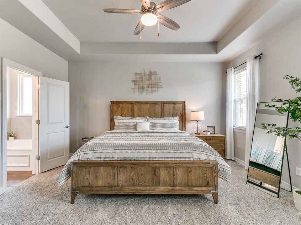 Your Perfect Temporary Home in Central Edmond! House in Edmond