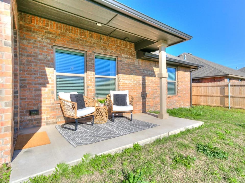 Excellent new home in wonderful neighborhood House in Yukon