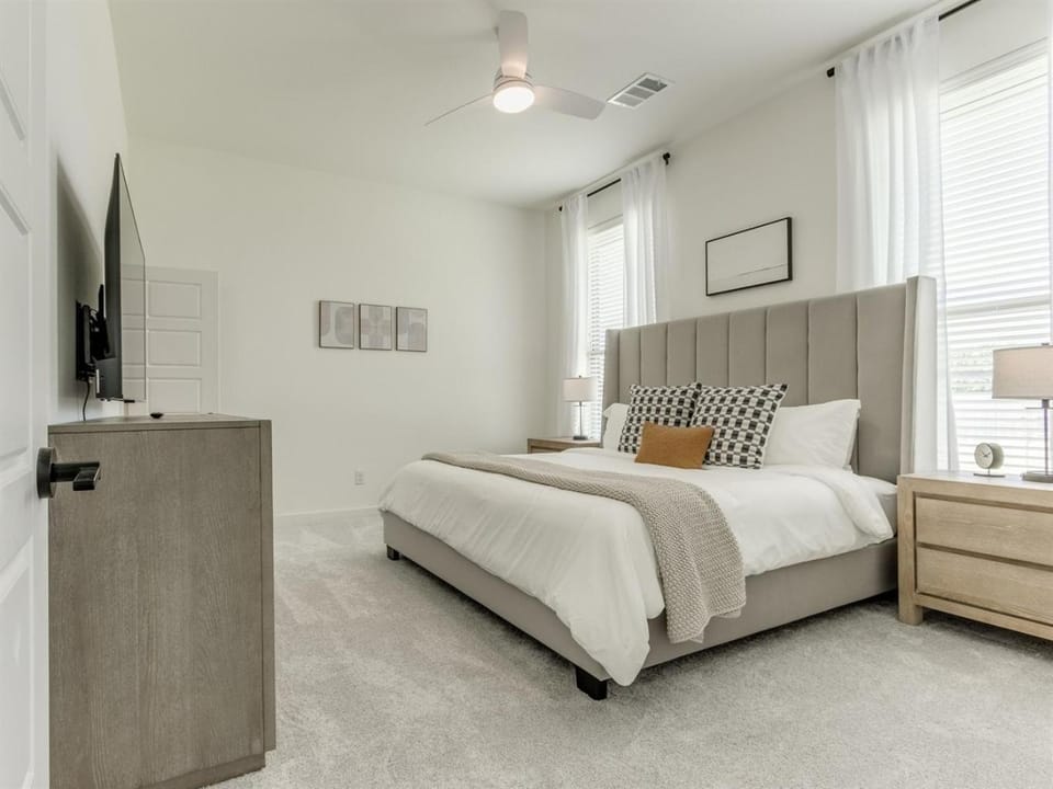 Spacious Furnished 3BR Norman Home Near OU House in Norman