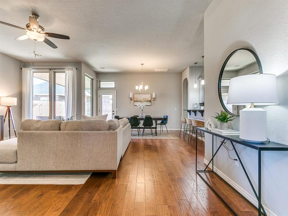 Snag This Slice of Heaven in Warr Acres House in Warr Acres