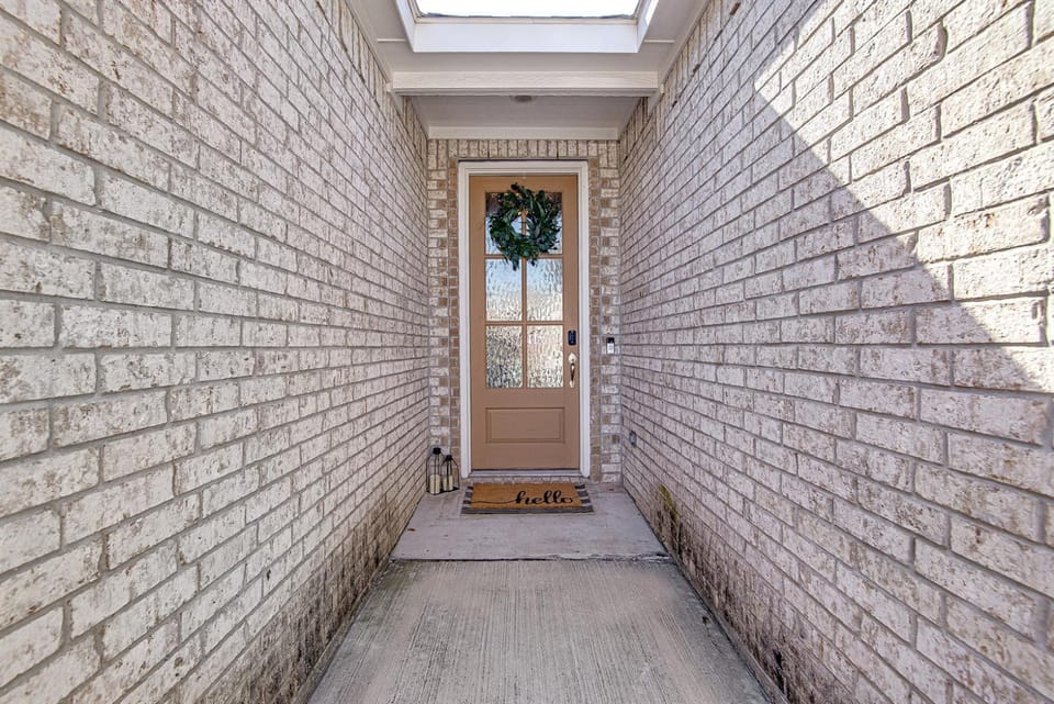 Luxury Meets Comfort Your Dream Stay Awaits! House in Fort Worth