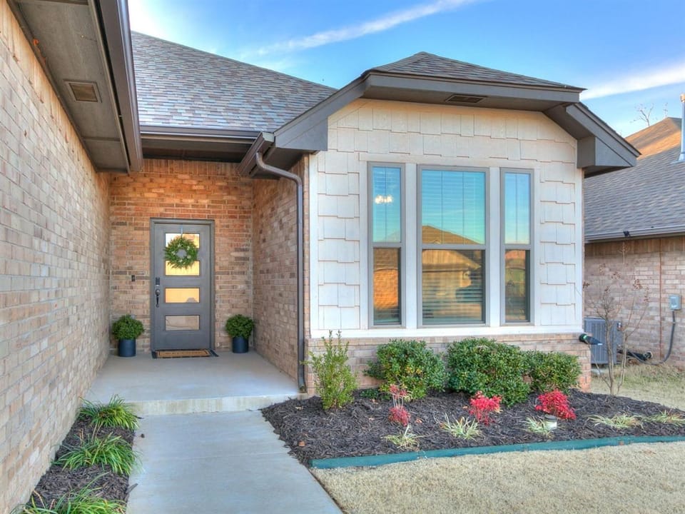 Richardson Retreat - A Home Ready When You Need It Country House in Warr Acres