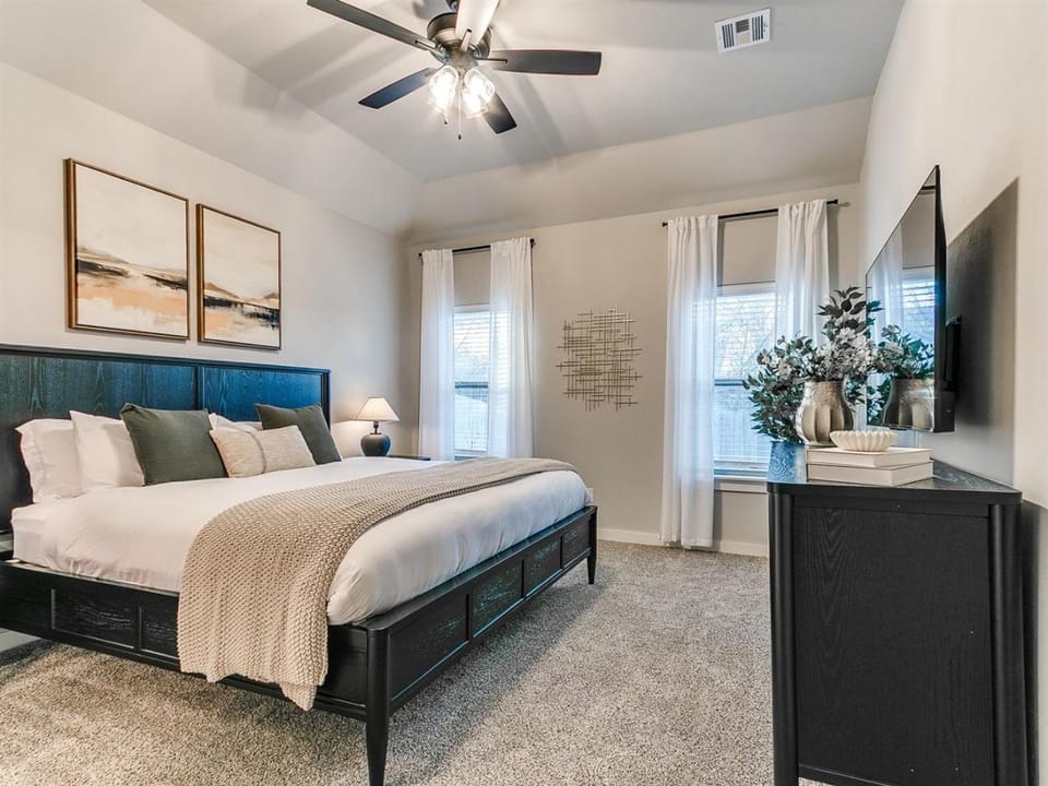 Richardson Retreat - A Home Ready When You Need It Country House in Warr Acres