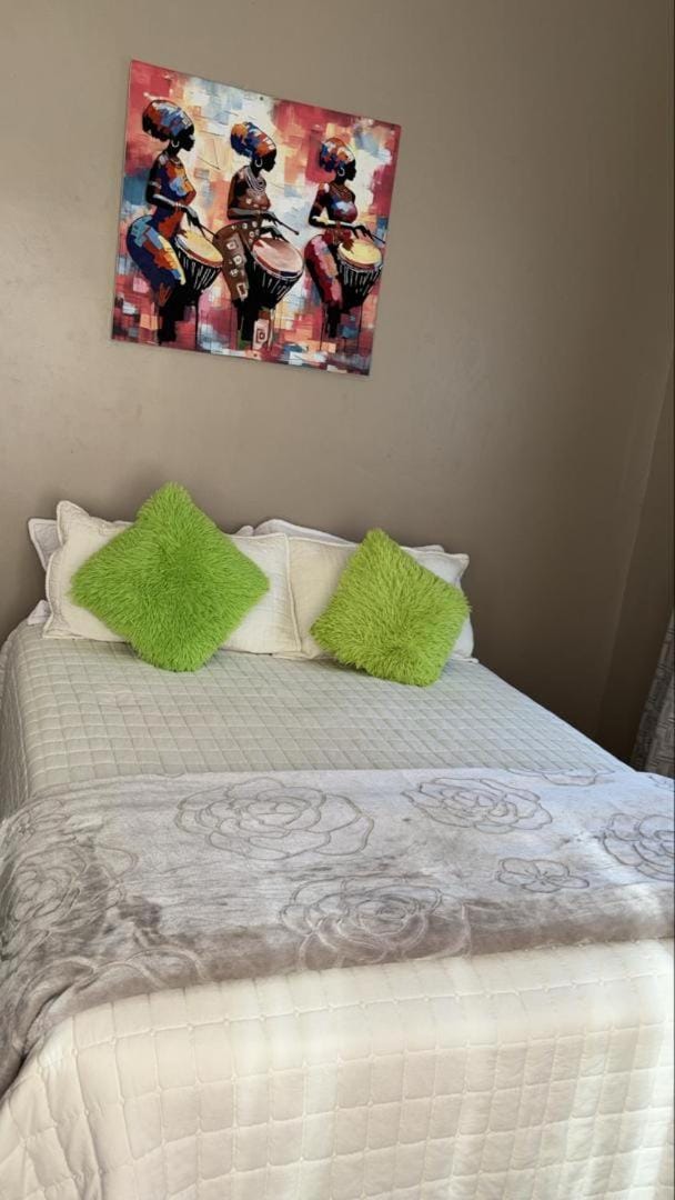 Victoria Falls Accomodation House in Zimbabwe