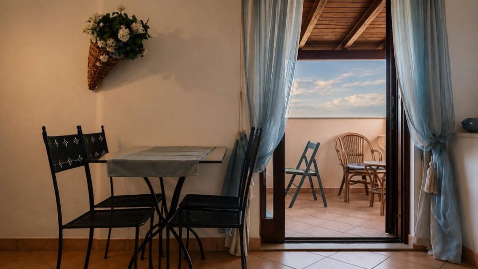 Balcony/Terrace, Living room