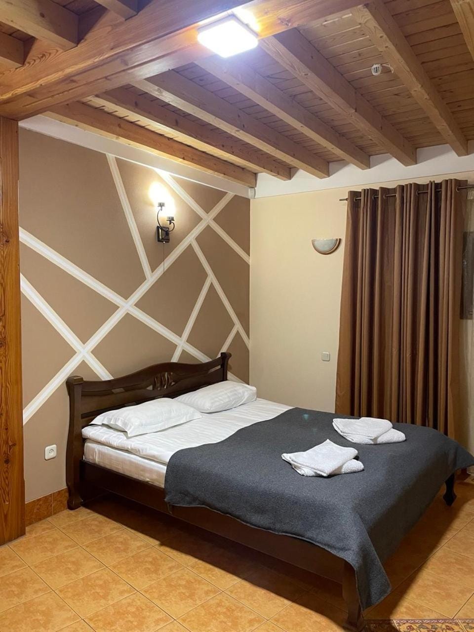 Park hotel SVYAT House in Lviv Oblast