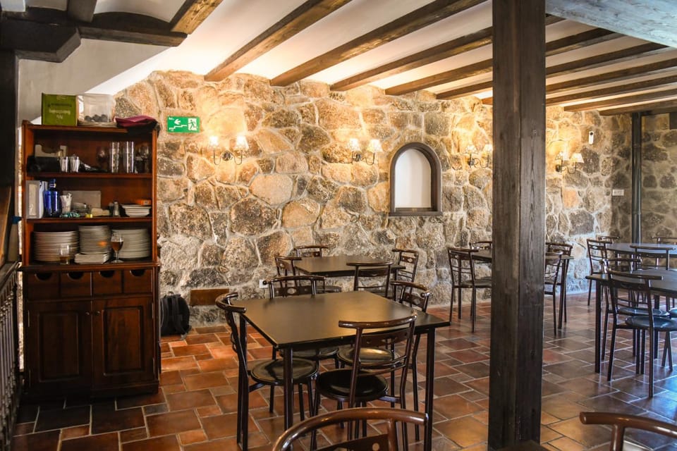 Restaurant/places to eat, Restaurant/places to eat