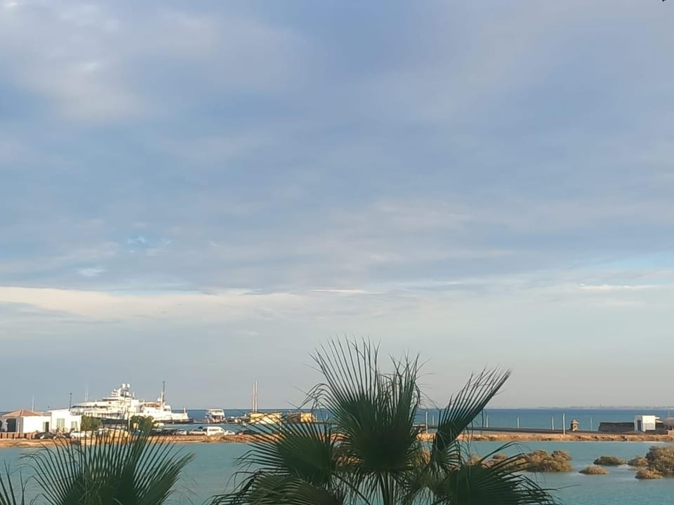 The White Haven - Lagoon & Sea View Apartment in Hurghada