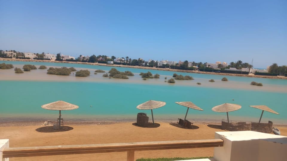 The White Haven - Lagoon & Sea View Apartment in Hurghada