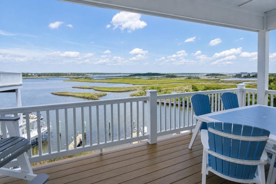 Bluewater 5BR Water Views Elevator Beach House in Surf City