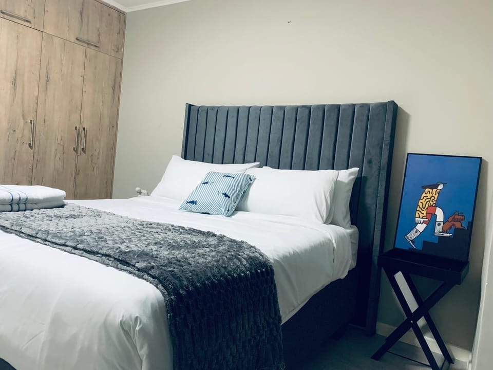 Bedroom, wardrobe