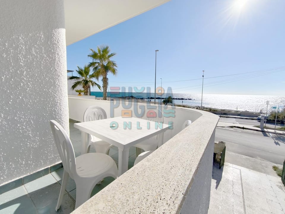 Patio, Day, Natural landscape, View (from property/room), Balcony/Terrace, Living room, Seating area, Dining area, Beach, Sea view