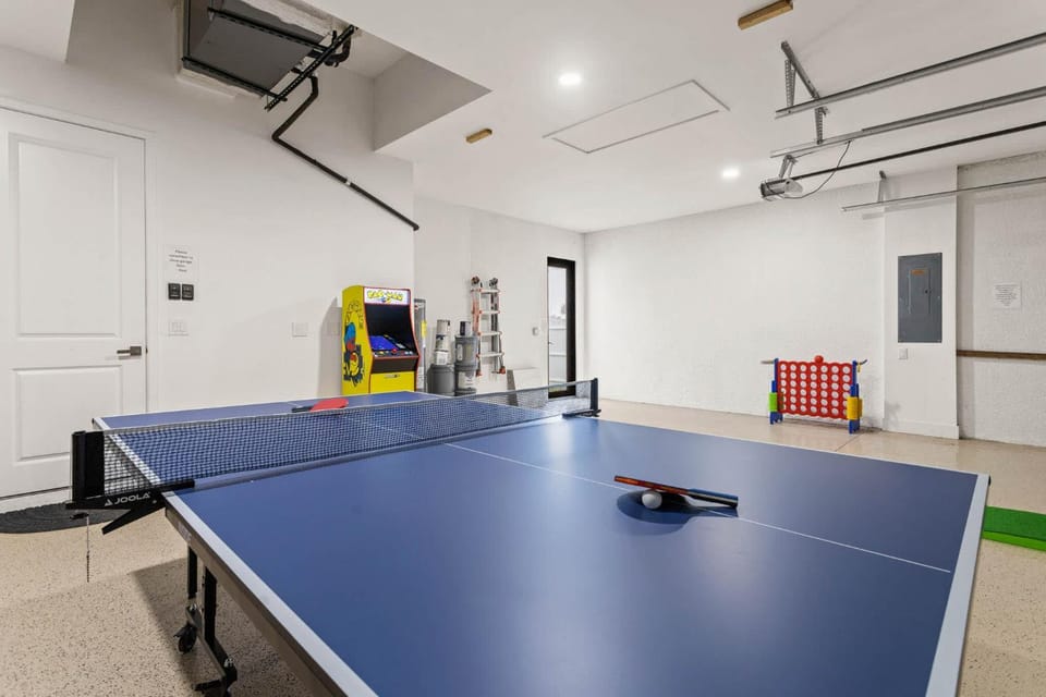 The Cape Escape Pool Game Room Sleeps 10 House in Cape Coral