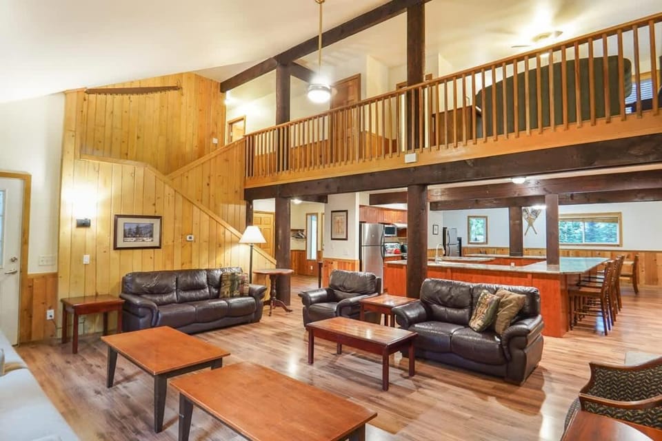 Evergreen Lodge House in Washington