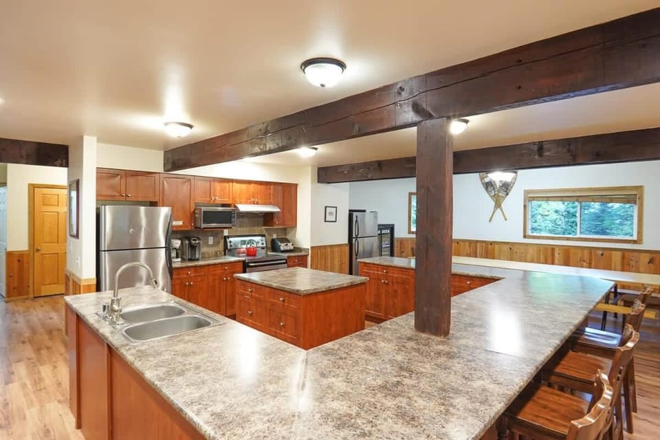 Evergreen Lodge House in Washington