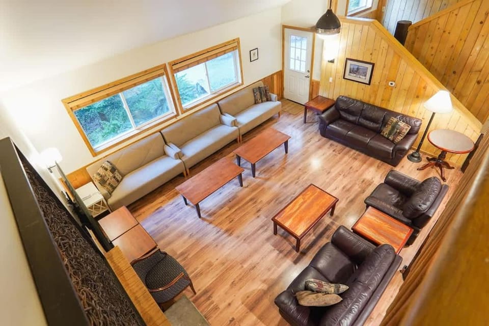 Evergreen Lodge House in Washington