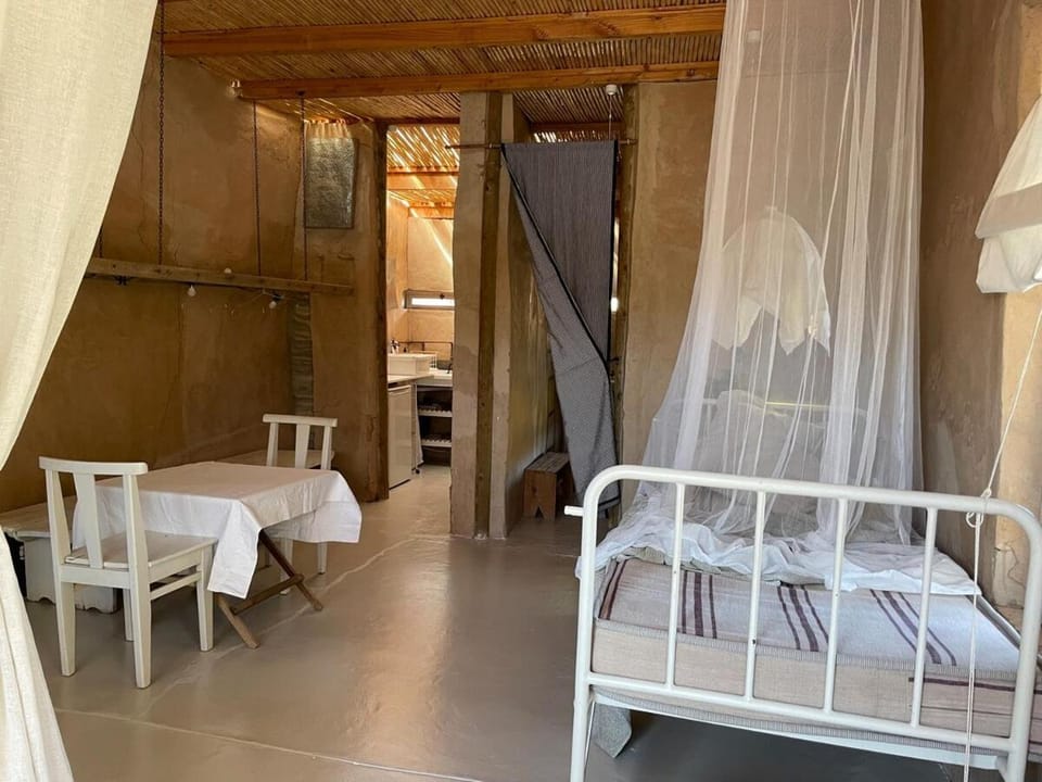 Strooi Kooi - Unique Strawbale Cottage Apartment in Western Cape