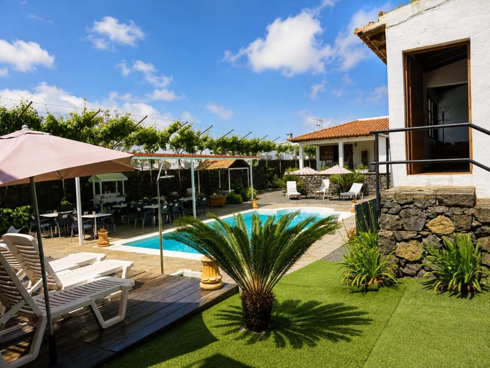 Off site, Garden, Swimming pool