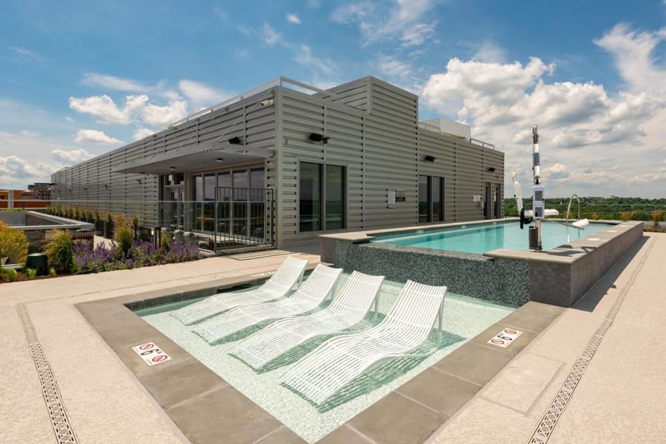 Pool view, Swimming pool