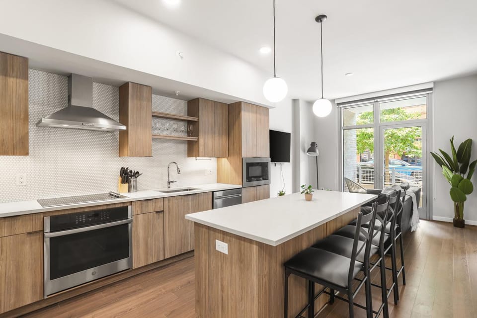 Kitchen or kitchenette, kitchen