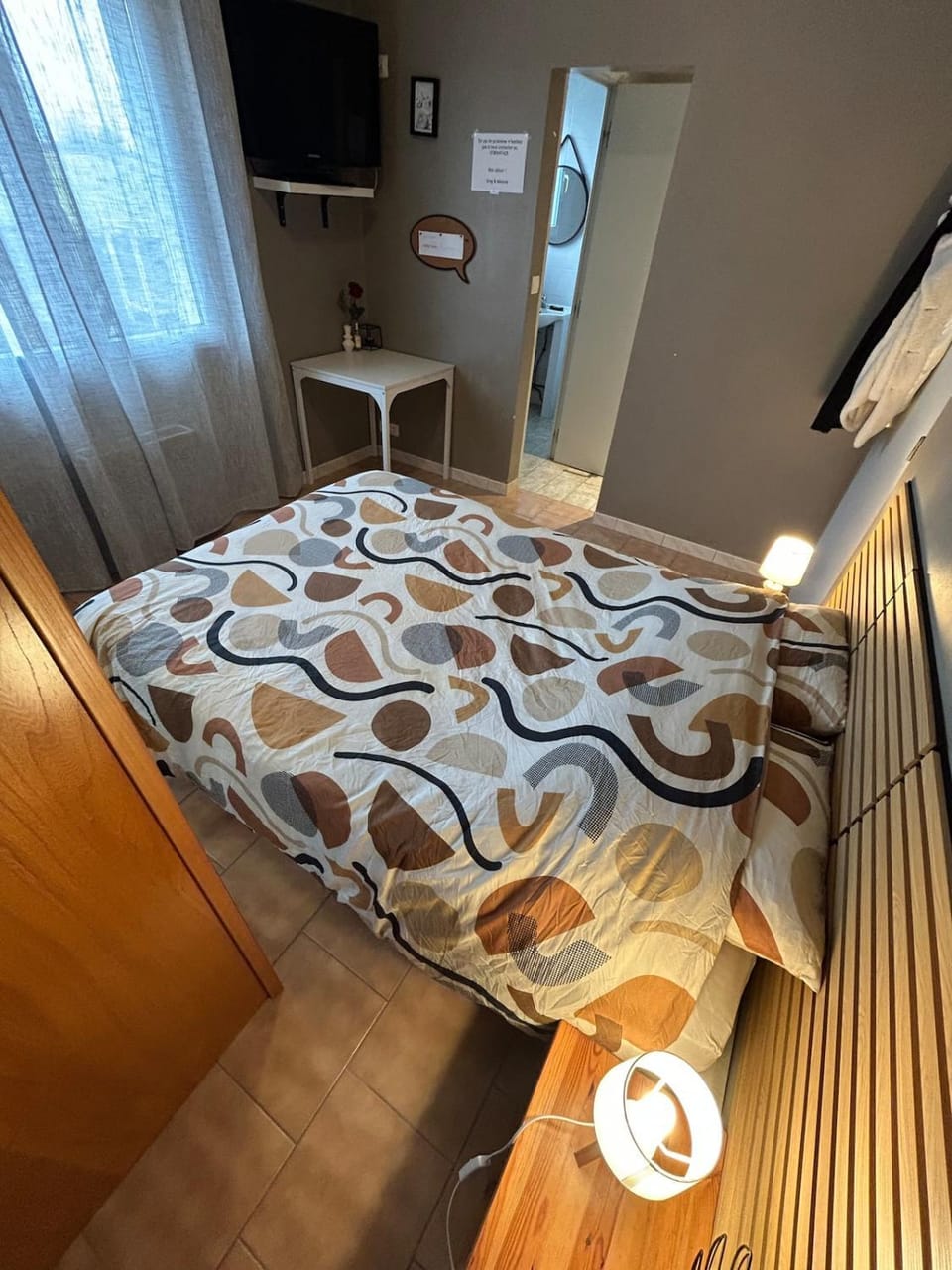 Photo of the whole room