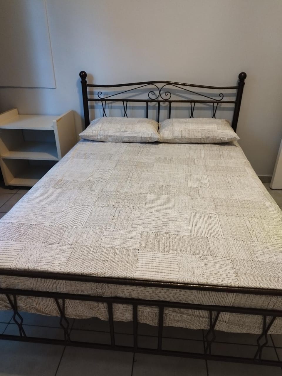 Aharnon 211 room 2 Bed and Breakfast in Athens