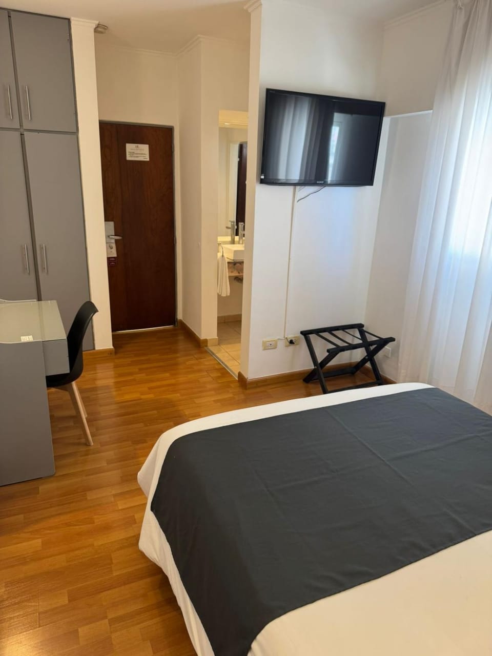 Bed, Photo of the whole room