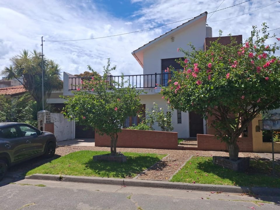 Miramar House in Miramar
