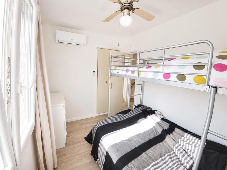 Air-conditioned villa with Swimming pool and terrace Porte du village naturiste House in Agde