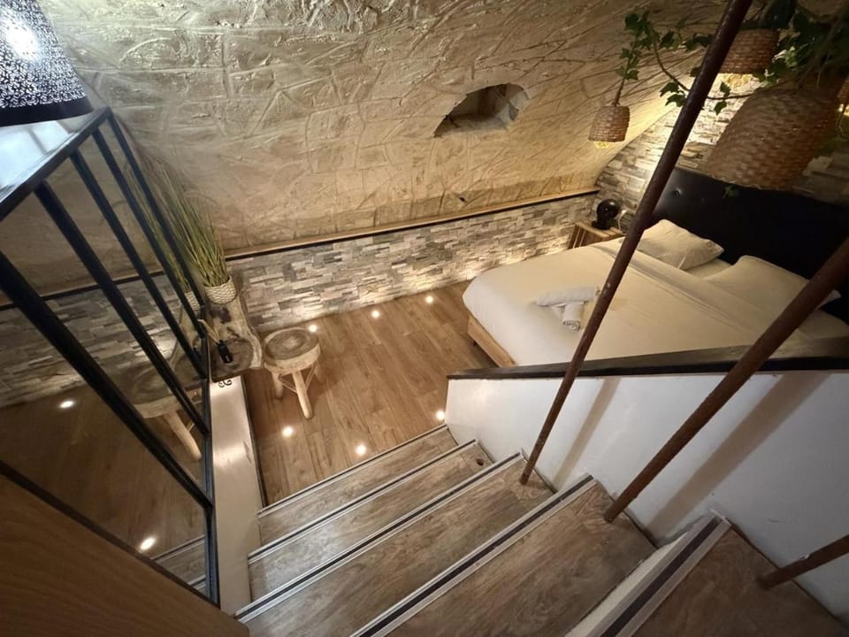Le Secret de Sainte-Anne Écusson vaulted suite Apartment in Montpellier