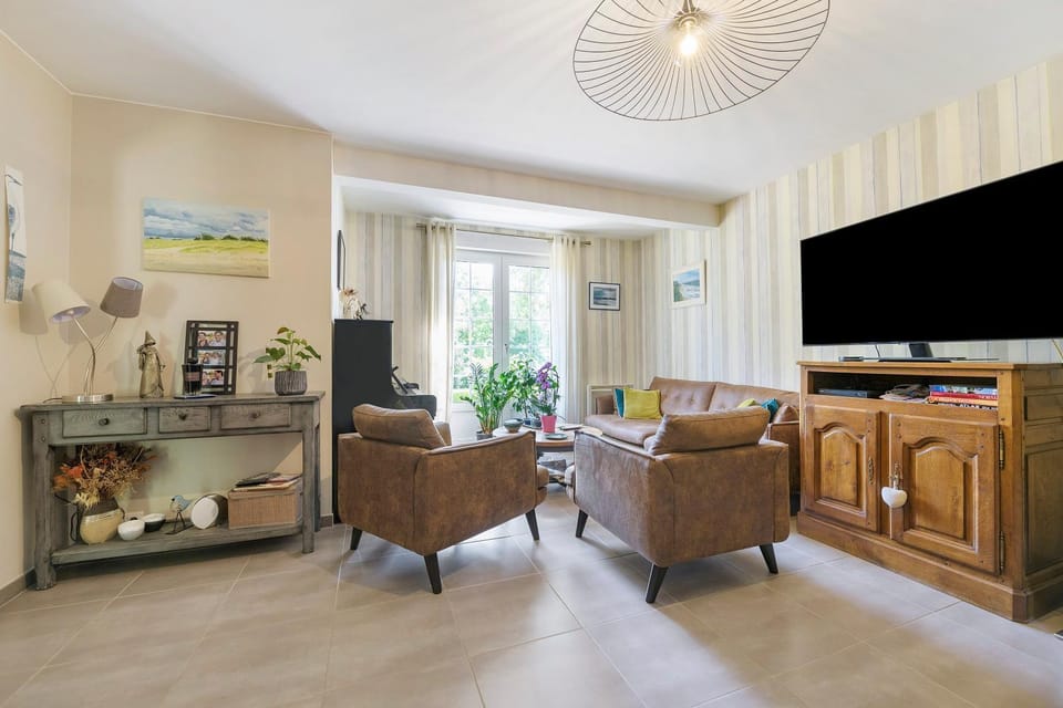 Property building, Living room