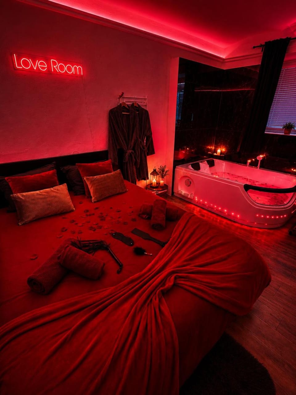 Grey's BDSM Love Room - Private Jacuzzi - Riga Apartment in Riga