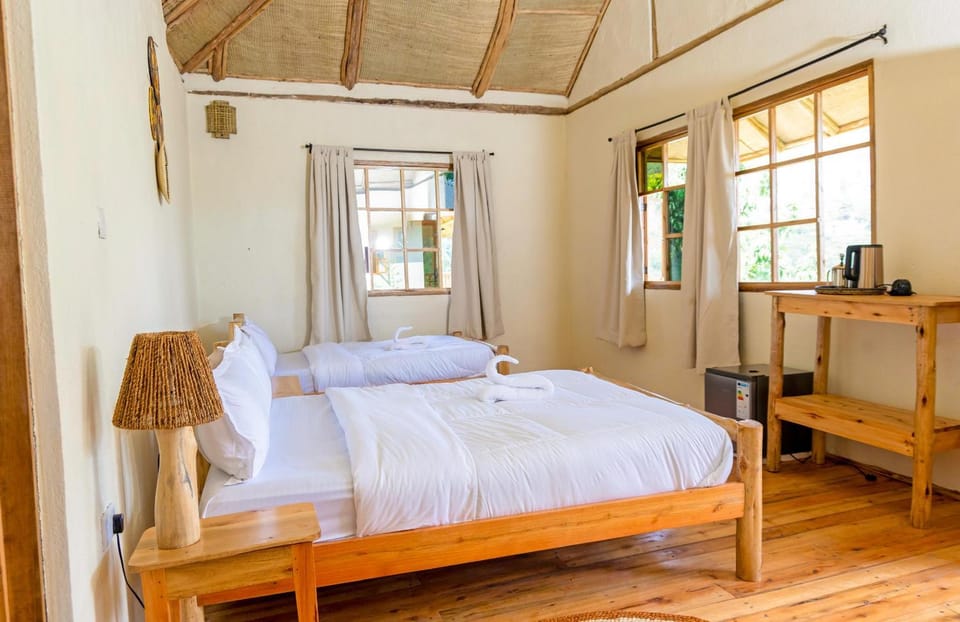 Riverside Gorilla Lodge - Bwindi Nature lodge in Uganda